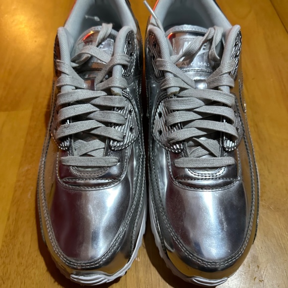NWOB, Men’s Nike Air Max 90 SP Liquid Metal, size 11, Silver Platinum CQ6639-001 - Picture 2 of 5